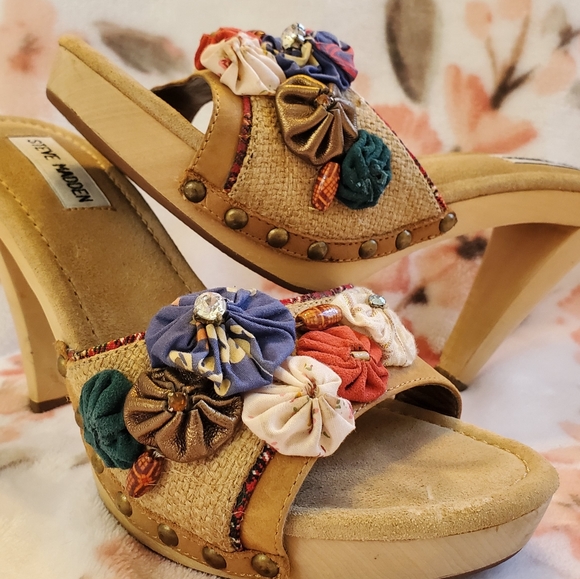 (SOLD) Steve Madden Embellished Sandals - Picture 5 of 6